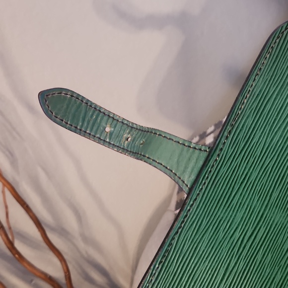 Louis Vuitton Cartouchiere Bag in Green Epi Leather - Picture 12 of 16